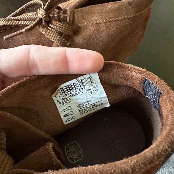 Kids Clarks Wallabee Boots - Size 2 - Picture 3 of 3